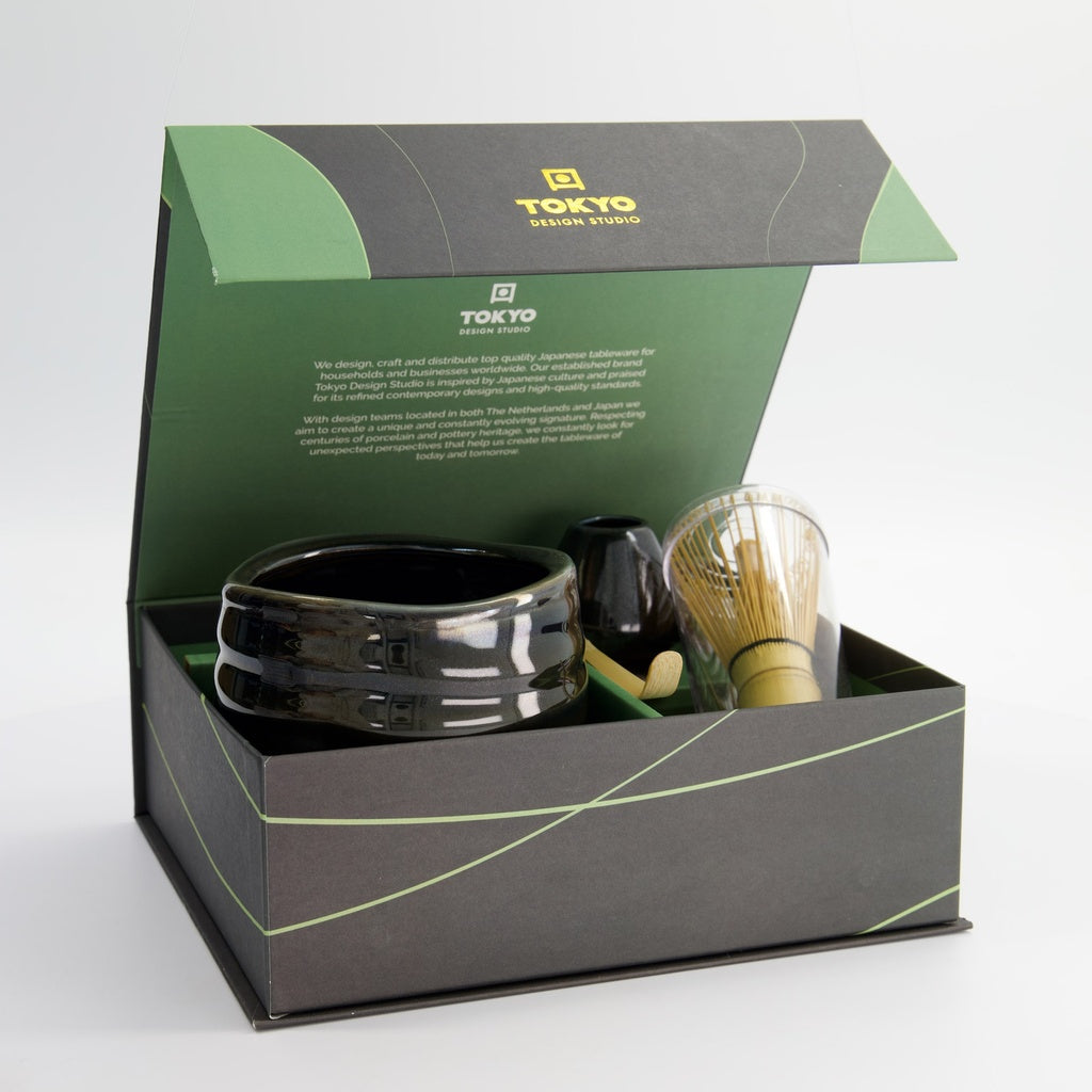 Matcha Gift Set of 4 with Bowl, Bamboo Whisk, Spoon & Holder