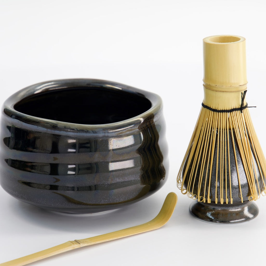 Matcha Gift Set of 4 with Bowl, Bamboo Whisk, Spoon & Holder