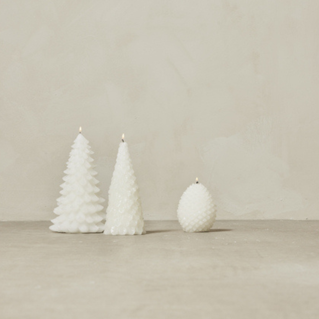 Trelia White Pine Cone Candle – 10.5 cm
