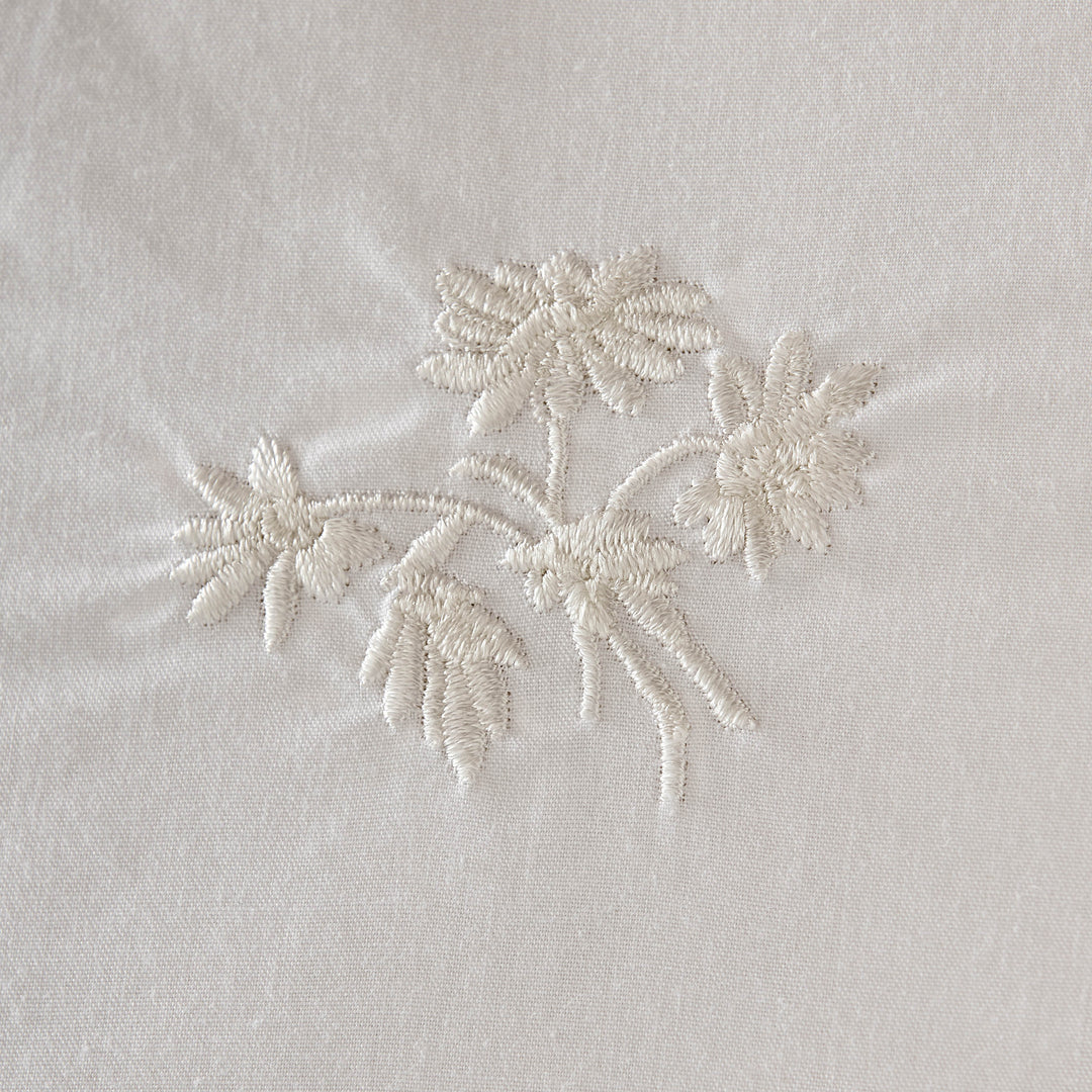 Keeleigh Posy White Duvet Set