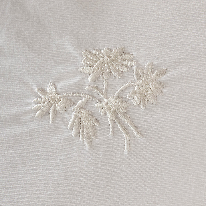 Keeleigh Posy White Duvet Set