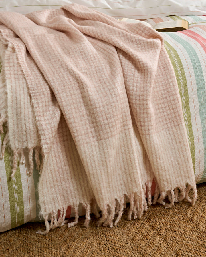 Lyngate Plaster Pink Throw