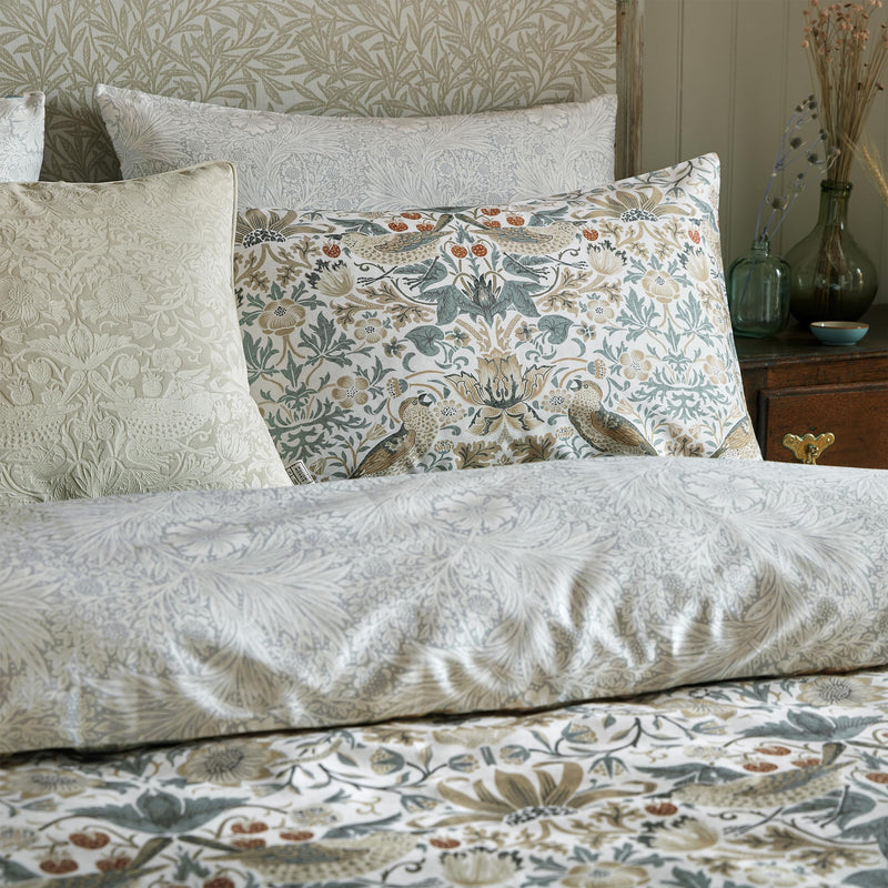 Strawberry Thief Hessian Bed Linen