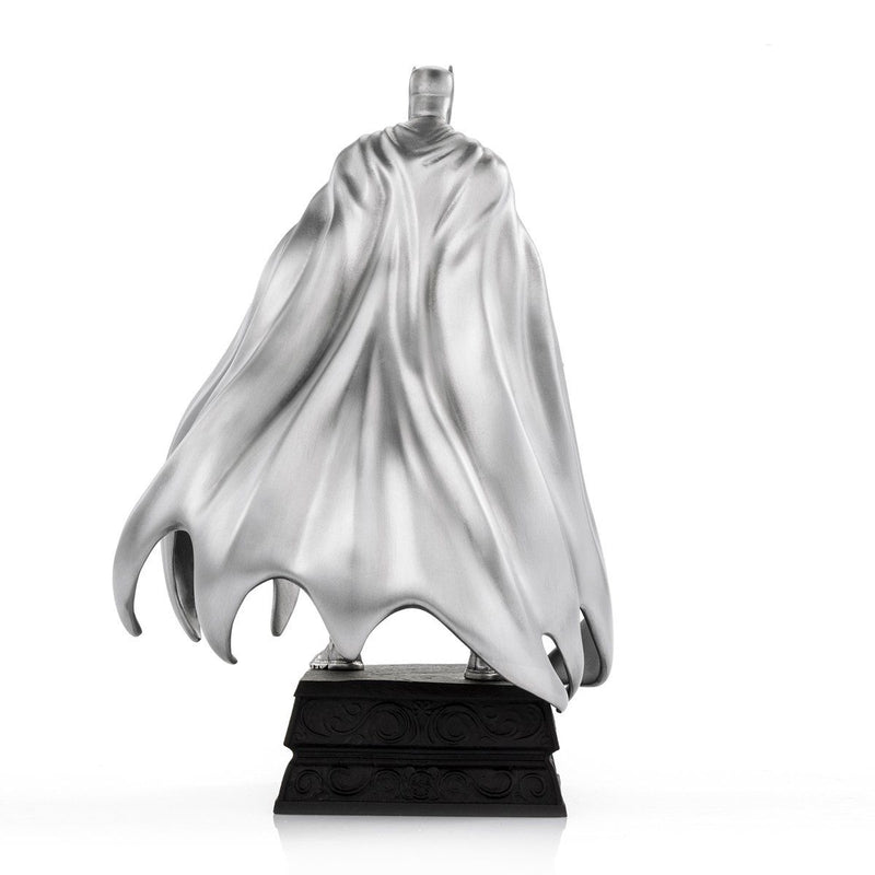 Batman Resolute Figurine